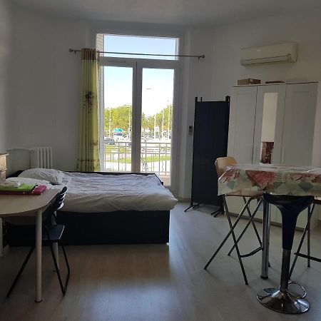 Studio With Sea View For 2 People Toulon Exterior photo