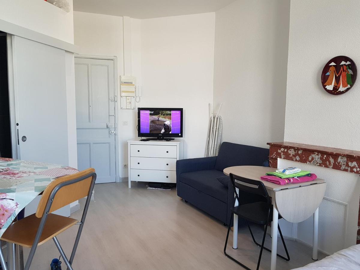Studio With Sea View For 2 People Toulon Exterior photo